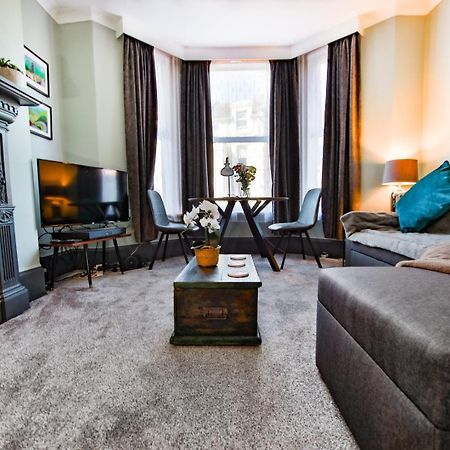Welcome To Nelson'S Quarters Hastings Bagian luar foto